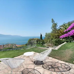 https://villa-gargnano.it-lombardy.com