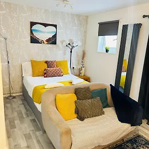 apt-studio-in-london-bethnal-green.brighton-hotels-england.com/